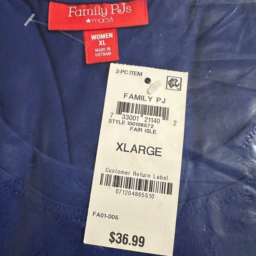 NWT/NIP Women’s Family Pj’s set.